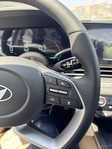 Hyundai Elantra-17