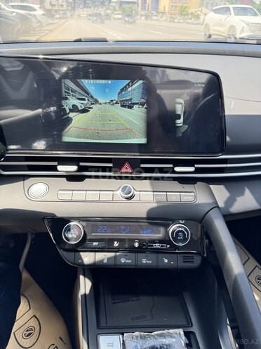 Hyundai Elantra-15