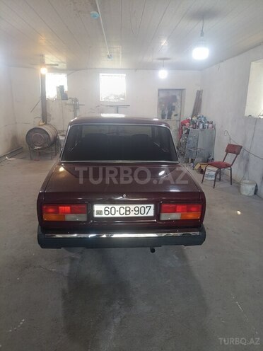LADA (VAZ) 2107-2