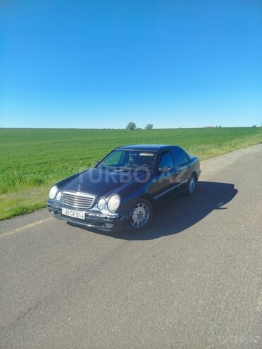 Mercedes E 220-8