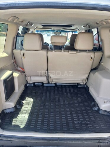 Mitsubishi Pajero-7