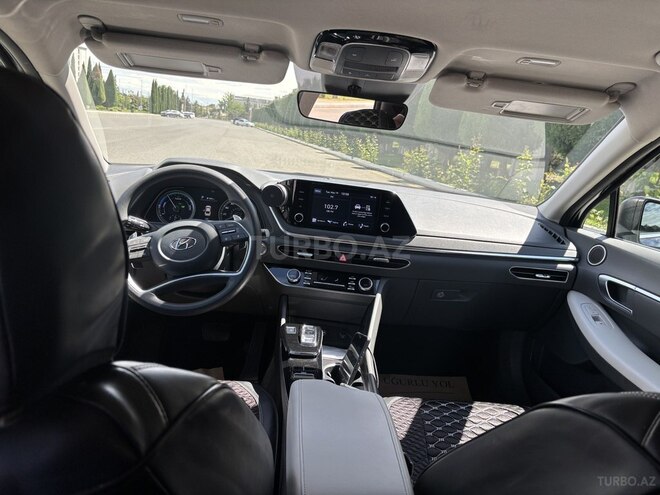 Hyundai Sonata-4