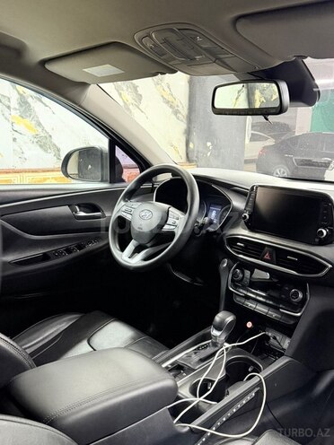 Hyundai Santa Fe-12