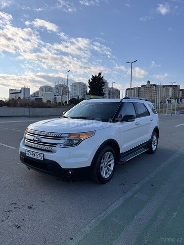 Ford Explorer-1