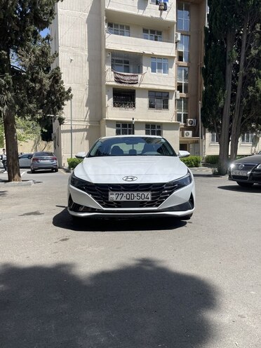 Hyundai Elantra-2