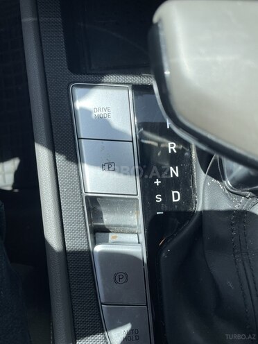 Hyundai Elantra-16