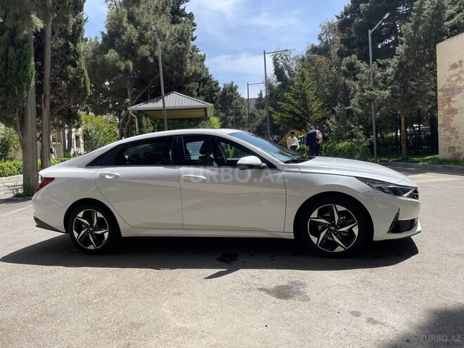 Hyundai Elantra-5