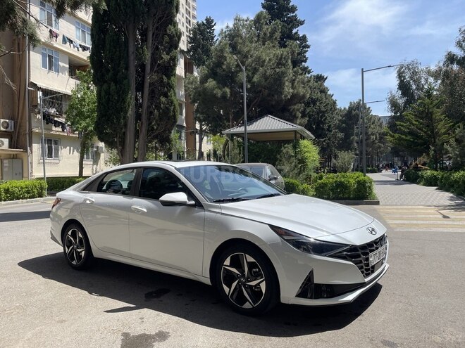Hyundai Elantra-3