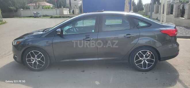 Ford Focus-7