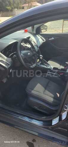Ford Focus-10
