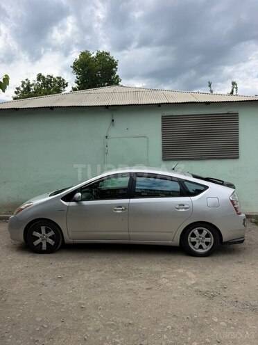 Toyota Prius-3