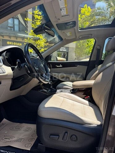 Kia Sorento-14
