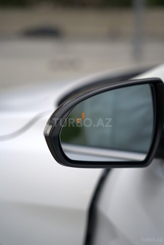 Hyundai Elantra-12