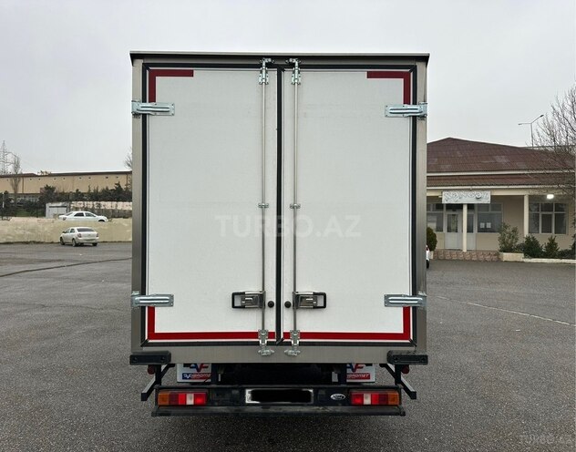 Ford Transit-6