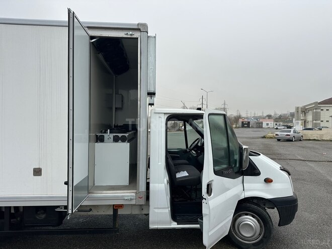 Ford Transit-18