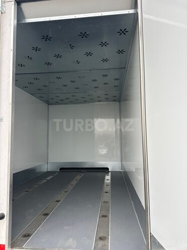 Ford Transit-16