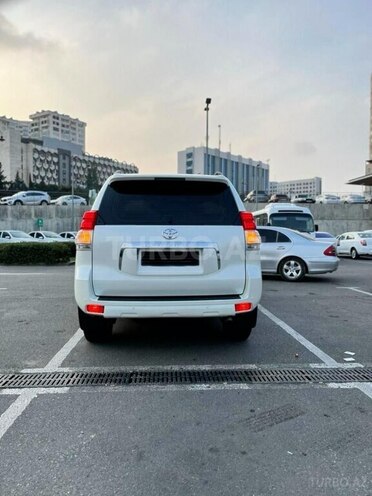 Toyota Land Cruiser Prado-3