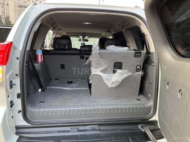 Toyota Land Cruiser Prado-5