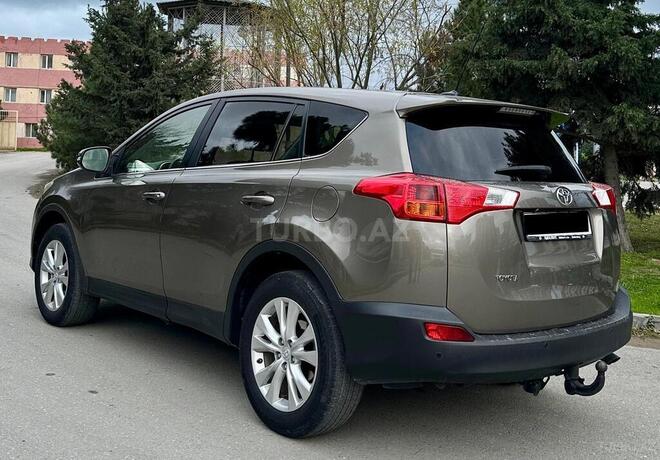 Toyota RAV4-7
