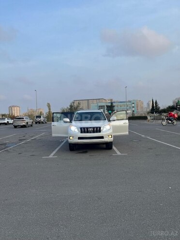 Toyota Land Cruiser Prado-7