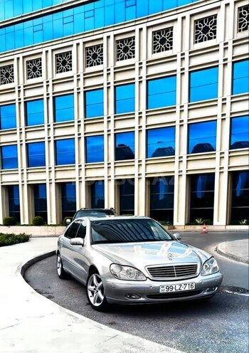 Mercedes S 320-1
