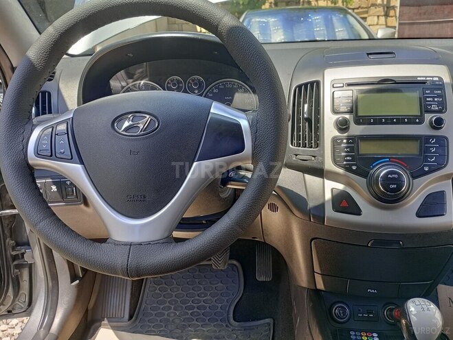 Hyundai i30-7