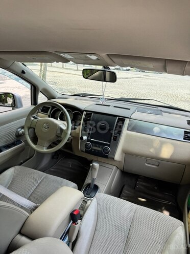 Nissan Tiida-8
