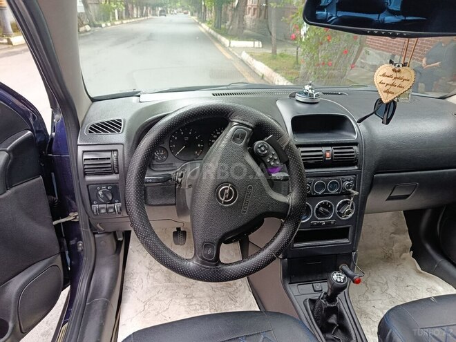 Opel Astra-2