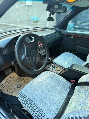 Mercedes C 200-6