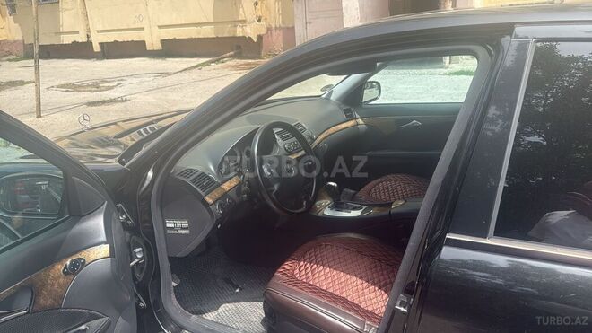Mercedes E 220-5