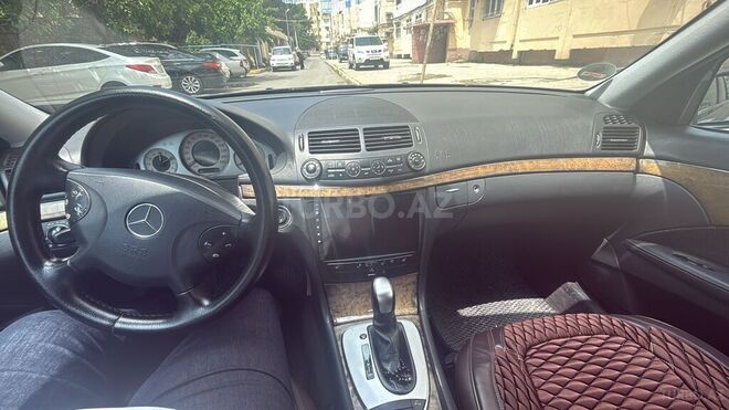 Mercedes E 220-6