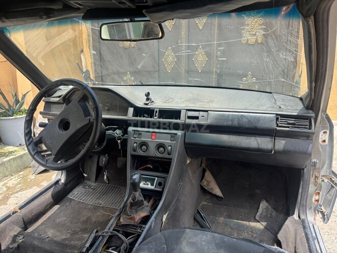 Mercedes 200 D-3