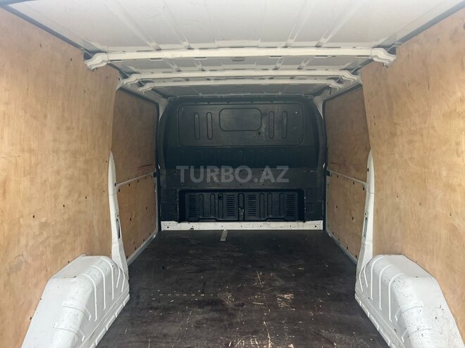 Ford Transit-6