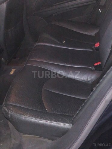 Mercedes E 240-7