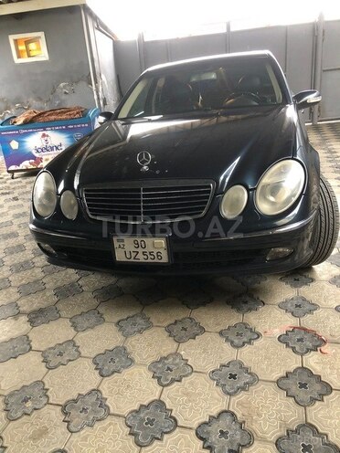 Mercedes E 240-4