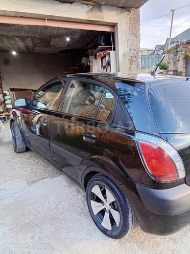Kia Rio-10