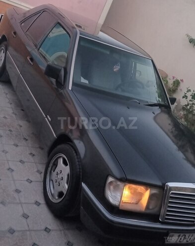 Mercedes E 200-2