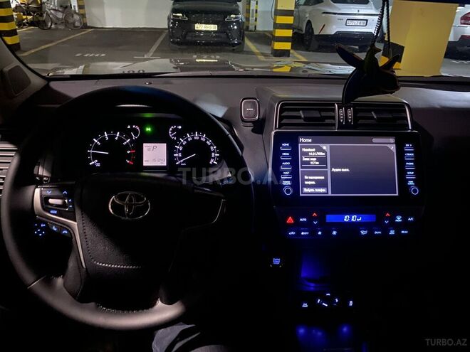 Toyota Land Cruiser Prado-9