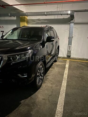 Toyota Land Cruiser Prado-5