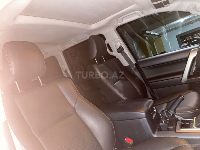 Toyota Land Cruiser Prado-7