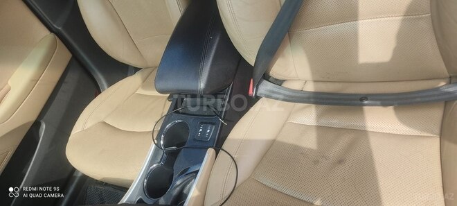 Hyundai Sonata-4