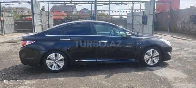 Hyundai Sonata-3