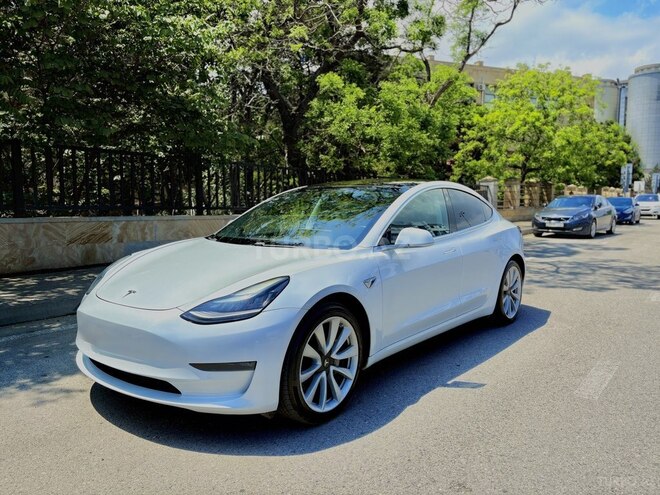 Tesla Model 3-8