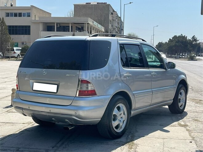 Mercedes ML 320-6