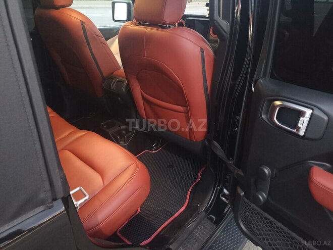Jeep Wrangler-19