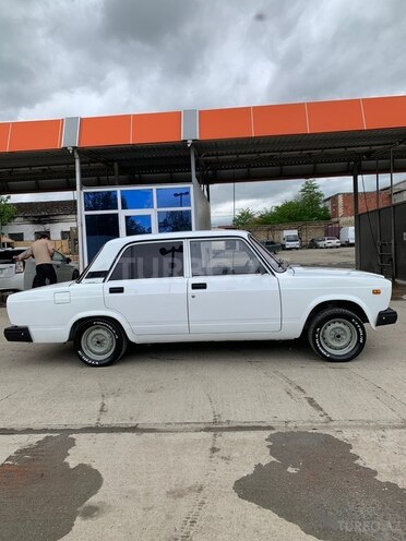 LADA (VAZ) 2107-2