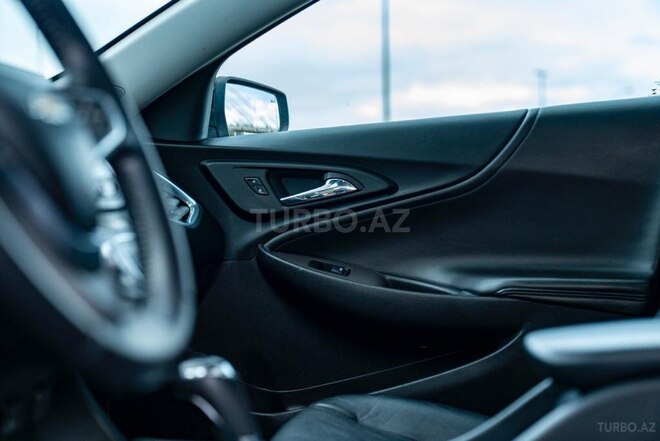 Chevrolet Malibu-13