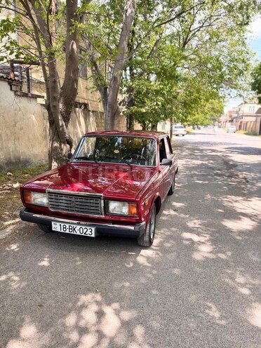 LADA (VAZ) 2107-1