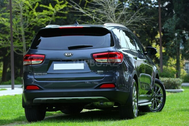 Kia Sorento-13