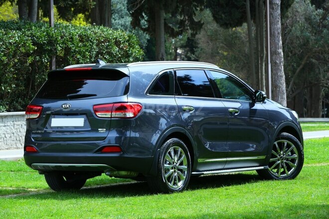Kia Sorento-12
